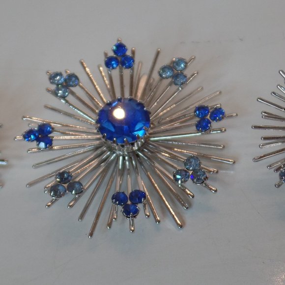 Sarah Coventry (Signed all 3 pieces) Starburst Atomic Brooch & Clip on Ear Rings - Picture 8 of 11